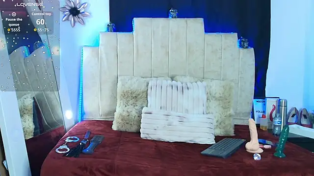 Laura hotmilf online show from January 15, 2026, 12:08 pm