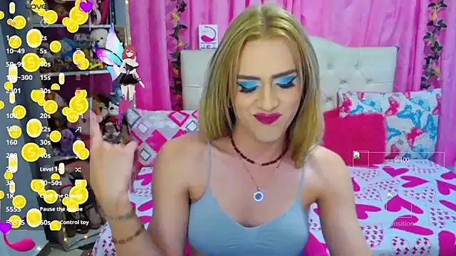 Snapshot of golden_girl01 chatting on October 6, 2025, 8:20 pm golden girl01 online show from October 6, 2025, 8:20 pm