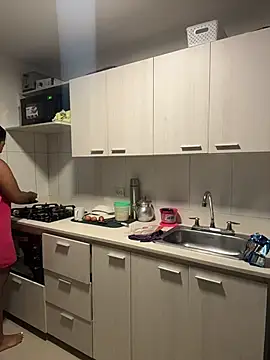 Snapshot of channelportman chatting on February 2, 2026, 10:03 am channelportman online show from February 2, 2026, 10:03 am