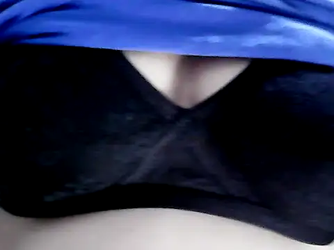 ChaChaMoreno Palangga online show from December 14, 2025, 12:33 pm