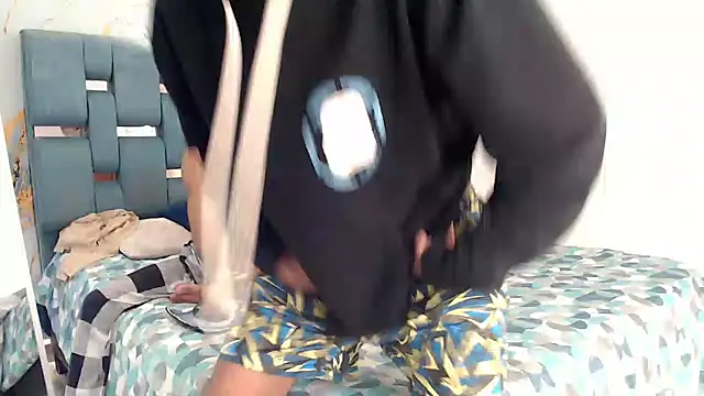 DIAMOND BLACKS online show from April 10, 2026, 7:37 am