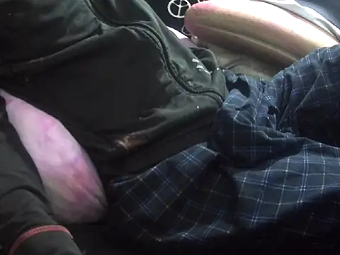 Snapshot of jordanOvando chatting on December 20, 2025, 9:17 pm jordanOvando online show from December 20, 2025, 9:17 pm