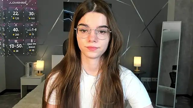 Snapshot of miss__evelyne chatting on February 4, 2026, 1:22 am miss evelyne online show from February 4, 2026, 1:22 am