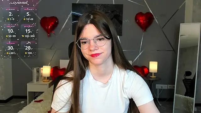 Snapshot of miss__evelyne chatting on February 14, 2026, 1:17 am miss evelyne online show from February 14, 2026, 1:17 am