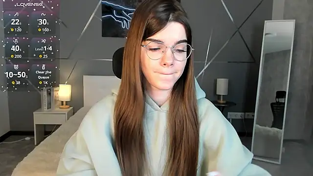 Snapshot of miss__evelyne chatting on February 5, 2026, 1:12 am miss evelyne online show from February 5, 2026, 1:12 am