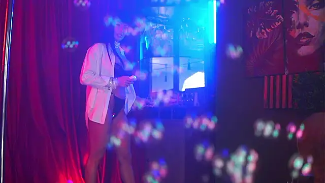 AstridVex online show from February 12, 2026, 8:08 pm