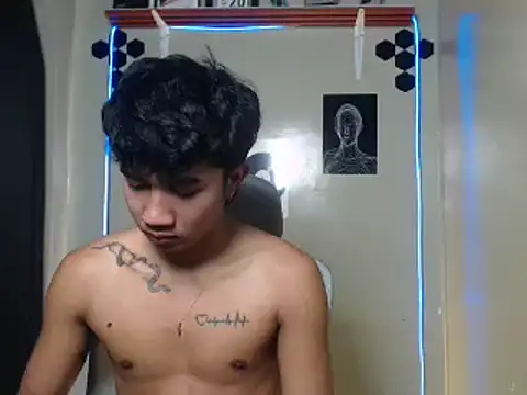 Snapshot of Ur_hottestjonny chatting on July 23, 2026, 10:12 am Ur hottestjonny online show from July 23, 2026, 10:12 am