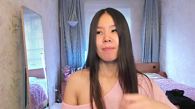 amiya cute online show from March 16, 2026, 11:25 am