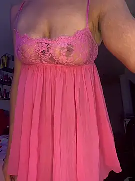 Snapshot of maisie_goldxx chatting on July 20, 2026, 2:19 am maisie goldxx online show from July 20, 2026, 2:19 am