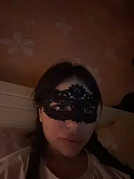 Snapshot of SilkyMira chatting on March 24, 2026, 9:04 pm SilkyMira online show from March 24, 2026, 9:04 pm