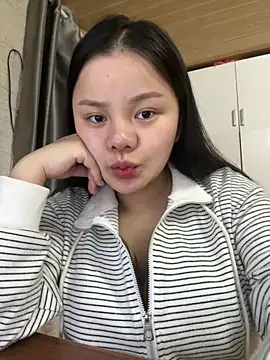 leo-kitty online show from February 25, 2026, 8:25 am