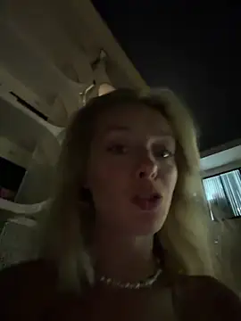 SunnyShiney online show from March 31, 2026, 1:57 pm