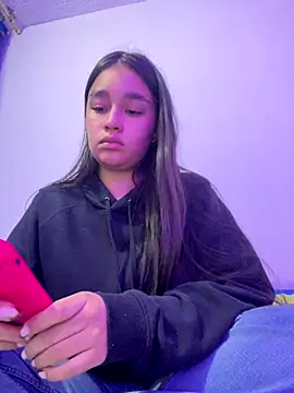 Iam samanthaaa online show from January 7, 2026, 3:44 am