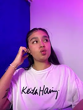 Iam samanthaaa online show from January 9, 2026, 4:52 am