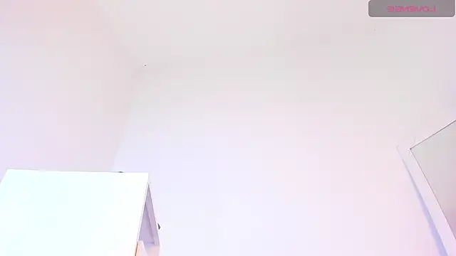 Snapshot of Silvanna-Casstro chatting on May 21, 2026, 11:29 am Silvanna-Casstro online show from May 21, 2026, 11:29 am