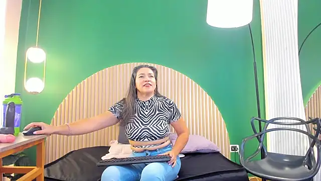 dahianeconnor online show from February 10, 2026, 12:26 pm