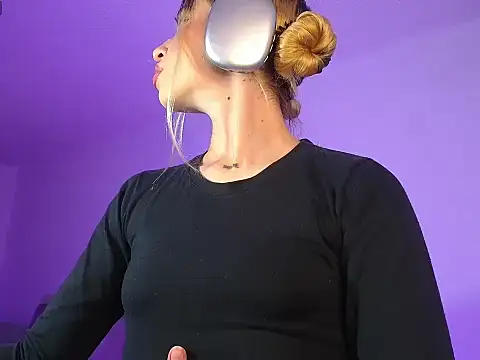 alina lee online show from January 8, 2026, 2:06 am