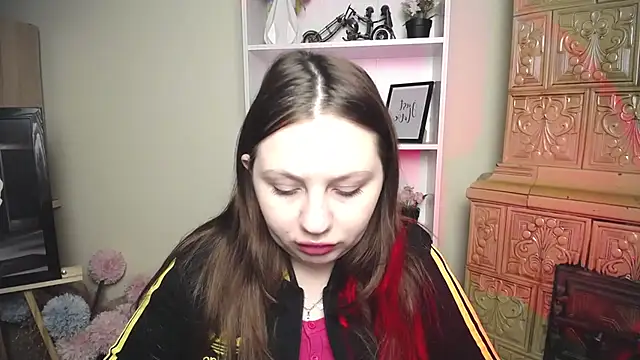 Snapshot of LiliaErmi chatting on February 21, 2026, 7:10 am LiliaErmi online show from February 21, 2026, 7:10 am