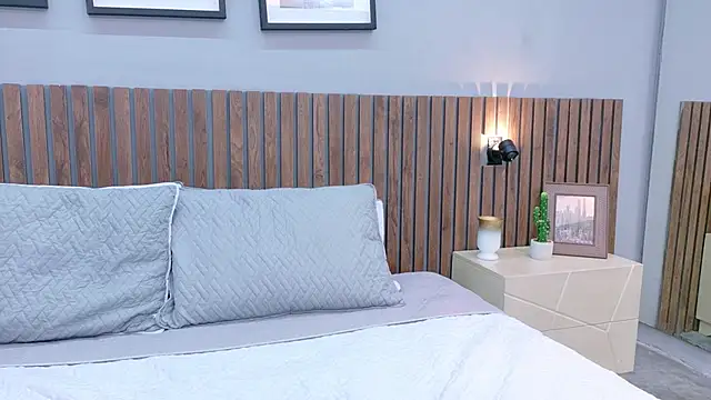 Mia Bellefort online show from March 14, 2026, 9:10 pm