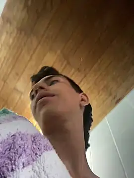 Juan Gomezz26 online show from April 1, 2026, 9:01 pm