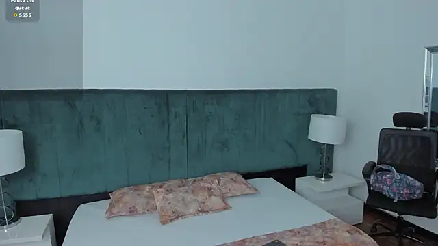 Scarlett  Noir online show from March 29, 2026, 10:33 pm