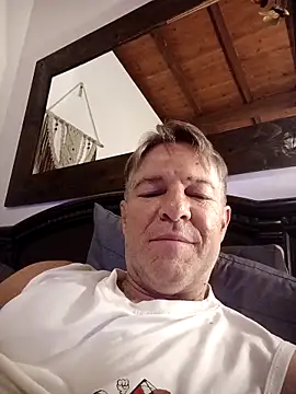 Snapshot of TommyLopez chatting on February 2, 2026, 2:43 am TommyLopez online show from February 2, 2026, 2:43 am