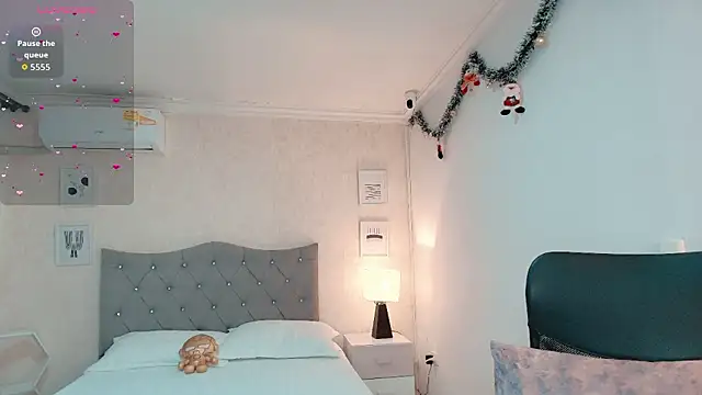 emmalove doll online show from February 8, 2026, 11:08 am