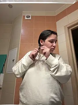 luisa evans online show from December 15, 2025, 12:27 am