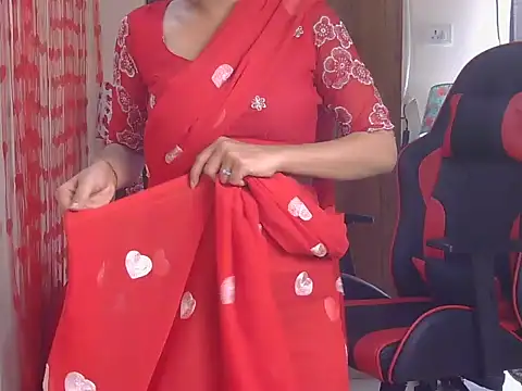 Snapshot of Shy_nivi chatting on February 24, 2026, 5:41 am Shy nivi online show from February 24, 2026, 5:41 am