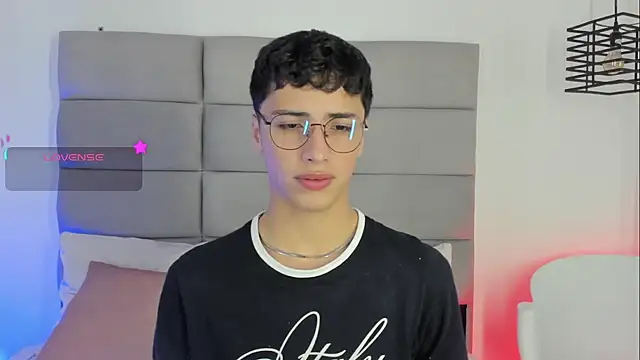 JoshClaarktt online show from March 29, 2026, 4:14 am