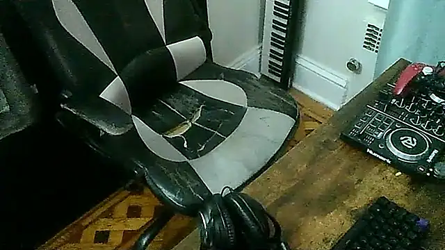 MrUnintentional online show from January 8, 2026, 3:23 am