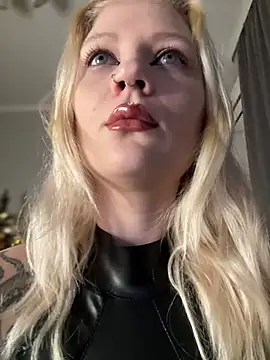 TeaseKitten- online show from December 21, 2025, 5:42 am