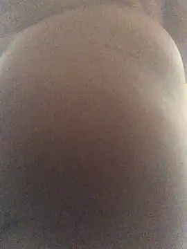 pearlavih25 la online show from December 15, 2025, 12:11 pm