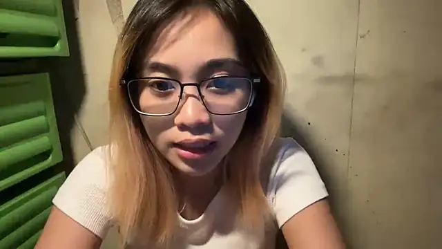 LenoraFrailey online show from January 11, 2026, 12:34 pm