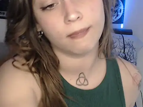 Snapshot of AlienforTwenty chatting on February 11, 2026, 1:44 pm AlienforTwenty online show from February 11, 2026, 1:44 pm