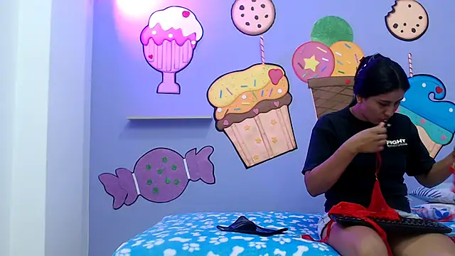 NOVAHOT98 online show from February 8, 2026, 7:44 pm