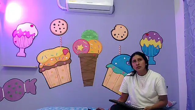 NOVAHOT98 online show from February 6, 2026, 8:38 pm