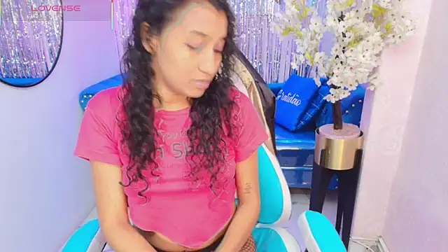 Nina willyams online show from December 23, 2025, 3:50 am