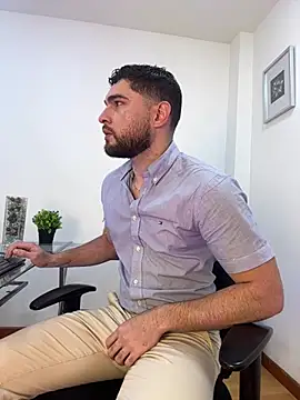 Steve-Carter online show from April 14, 2026, 11:48 am