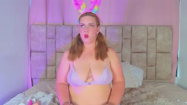 NanyMatrioska online show from April 4, 2026, 9:54 pm