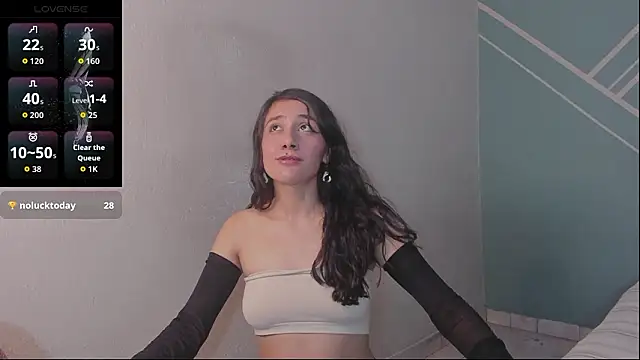 Lucy-Bluesea online show from January 14, 2026, 8:56 pm