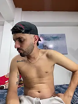 jamess 0 online show from May 1, 2026, 1:32 am