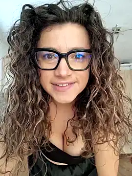 Snapshot of MiraBennet chatting on February 3, 2026, 8:08 am MiraBennet online show from February 3, 2026, 8:08 am