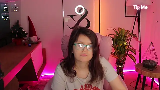 Ariell Mini online show from February 2, 2026, 1:21 pm