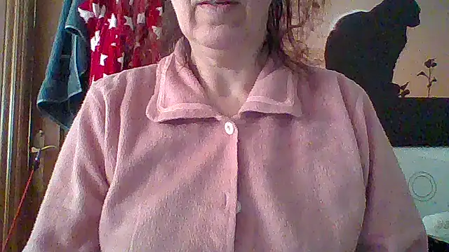 Lunamaya7 online show from December 22, 2025, 1:11 pm