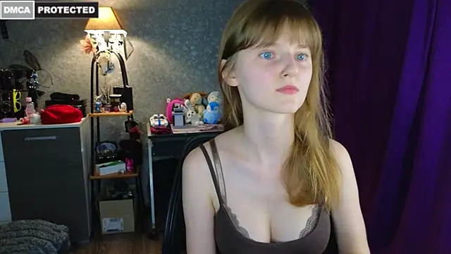 Snapshot of Miss_Alisa_ chatting on August 4, 2026, 7:40 pm Miss Alisa online show from August 4, 2026, 7:40 pm