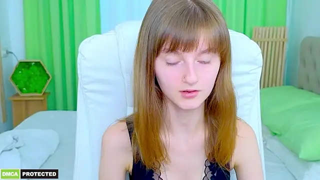 Miss Alisa  online show from April 2, 2026, 3:19 pm