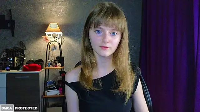 Snapshot of Miss_Alisa_ chatting on July 5, 2026, 7:54 pm Miss Alisa online show from July 5, 2026, 7:54 pm