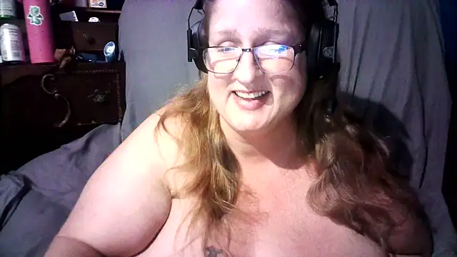 Snapshot of jade-belle chatting on July 1, 2026, 6:47 am jade-belle online show from July 1, 2026, 6:47 am