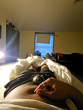 Snapshot of Gnax1 chatting on February 1, 2026, 8:12 am Gnax1 online show from February 1, 2026, 8:12 am